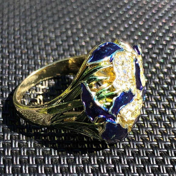 Ring - Picture 6 of 9